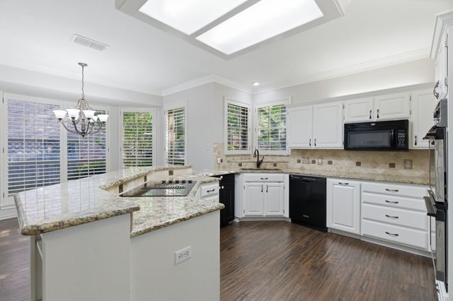 5017 River Bluff Drive, Fort Worth, TX 76132