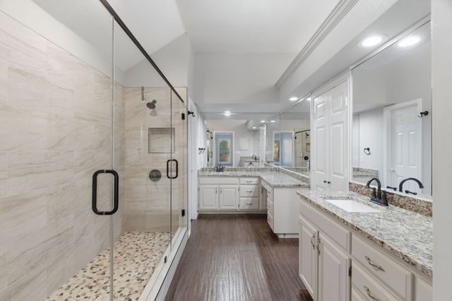 5017 River Bluff Drive, Fort Worth, TX 76132