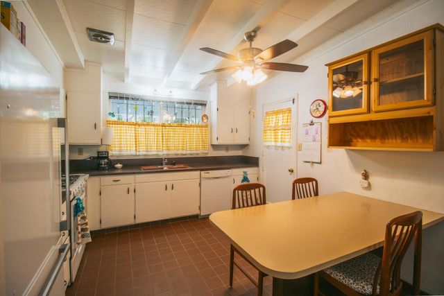 543 Hardy Dr, West Sacramento, CA 95605