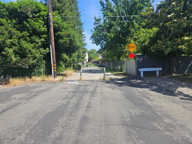 543 Hardy Dr, West Sacramento, CA 95605