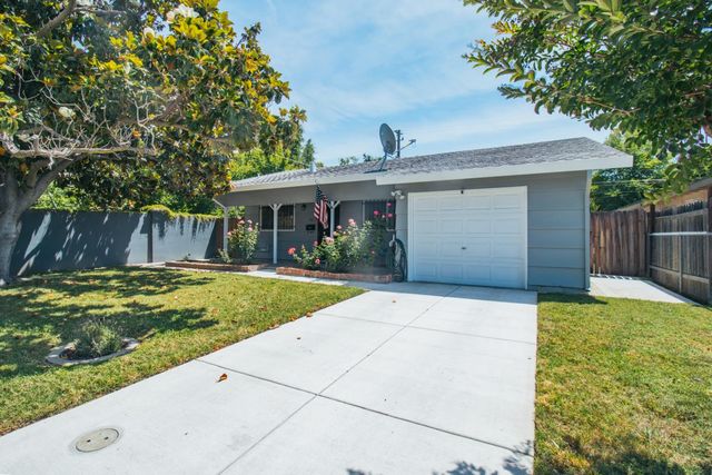 543 Hardy Dr, West Sacramento, CA 95605