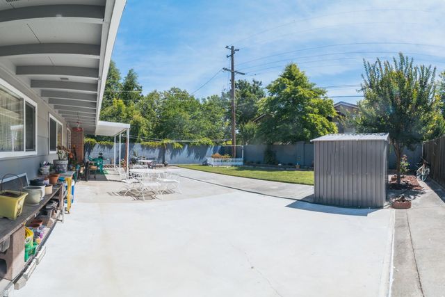 543 Hardy Dr, West Sacramento, CA 95605