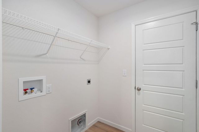 5801 S Cloverdale Lane, Battlefield, MO 65619