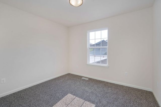 5801 S Cloverdale Lane, Battlefield, MO 65619