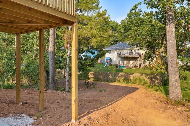 5801 S Cloverdale Lane, Battlefield, MO 65619