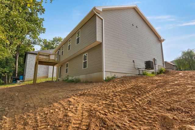 5801 S Cloverdale Lane, Battlefield, MO 65619