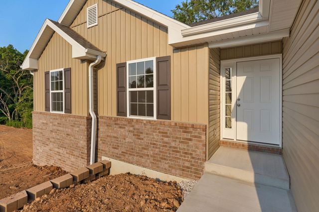5801 S Cloverdale Lane, Battlefield, MO 65619