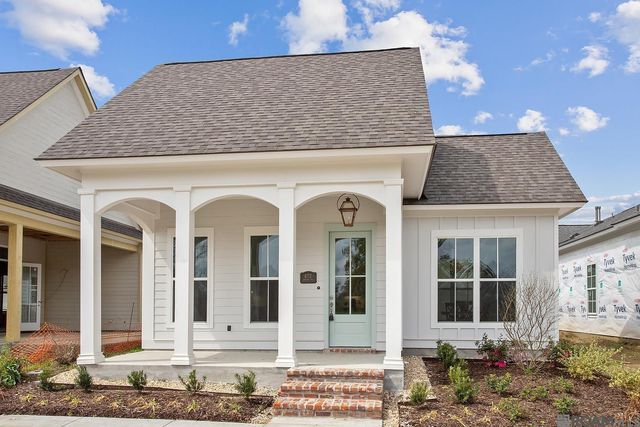 225 Queens Way, Thibodaux, LA 70301