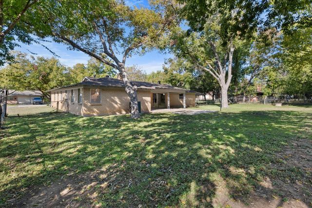 4316 Ashmore Drive, North Richland Hills, TX 76180