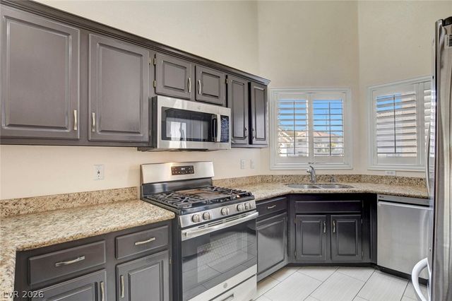 855 North Stephanie Street 614, Henderson, NV 89014