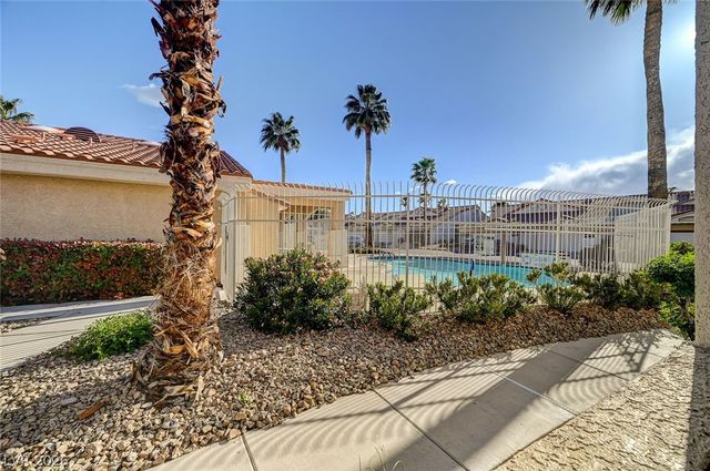 855 North Stephanie Street 614, Henderson, NV 89014