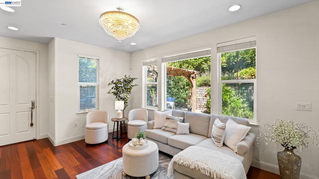 3207 Vittoria Loop, Dublin, CA 94568