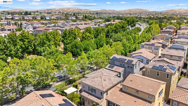 3207 Vittoria Loop, Dublin, CA 94568