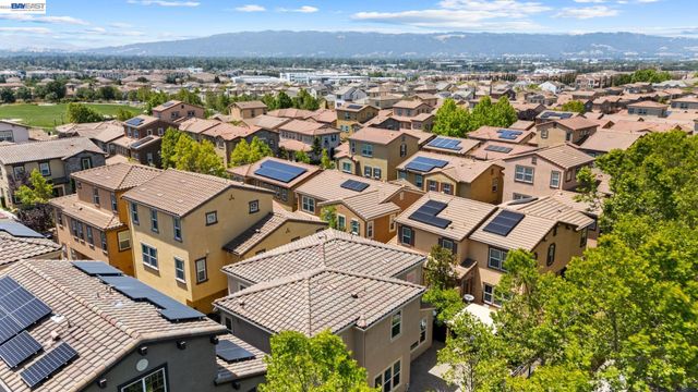 3207 Vittoria Loop, Dublin, CA 94568