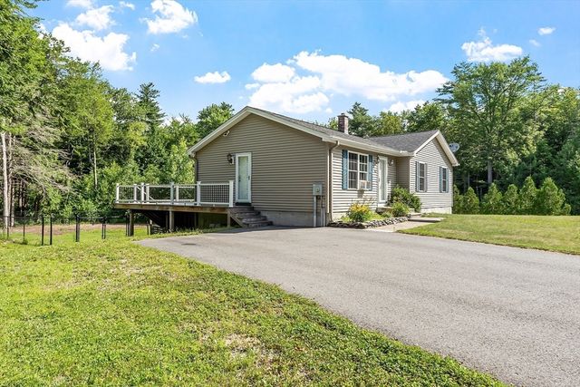82 Baptist Common Rd, Templeton, MA 01468