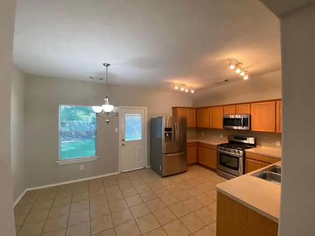 38 W Sage Creek Place, The Woodlands, TX 77382