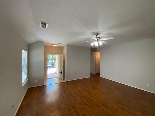 38 W Sage Creek Place, The Woodlands, TX 77382