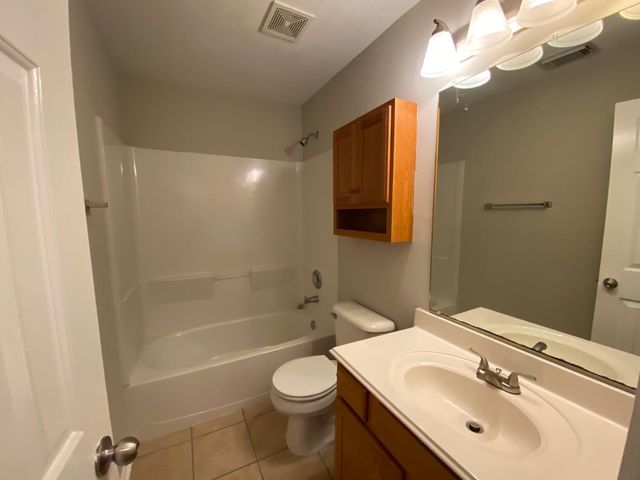 38 W Sage Creek Place, The Woodlands, TX 77382