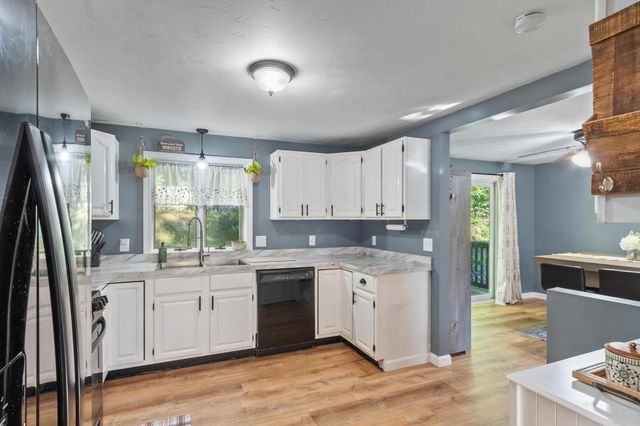 77 Darnell Road, Worcester, MA 01606
