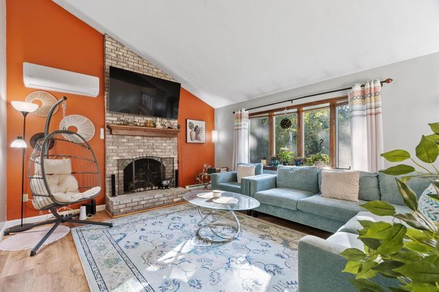 77 Darnell Road, Worcester, MA 01606