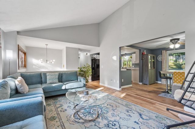 77 Darnell Road, Worcester, MA 01606