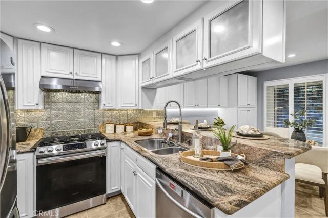 24 Encinitas Court, Laguna Beach, CA 92651