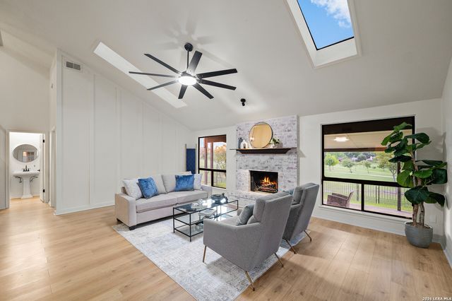 4367 Hilton Head St, San Antonio, TX 78217