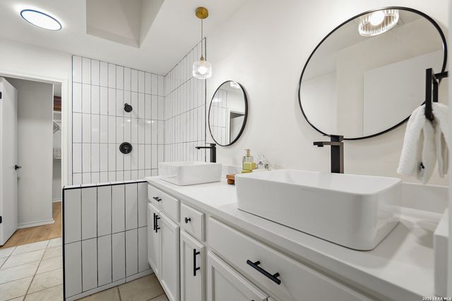 4367 Hilton Head St, San Antonio, TX 78217