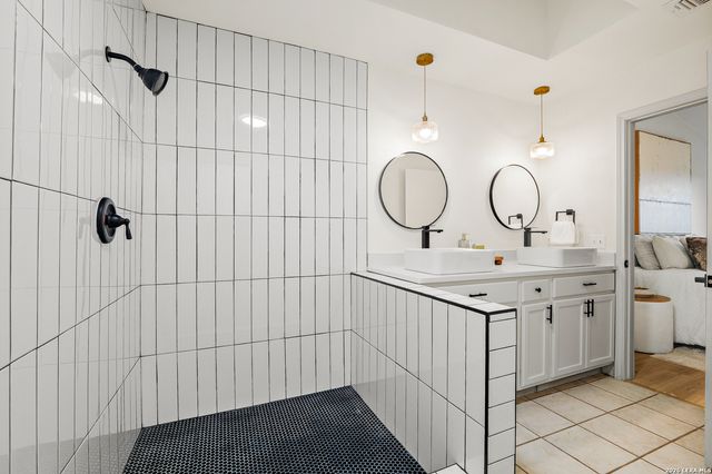 4367 Hilton Head St, San Antonio, TX 78217