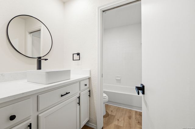 4367 Hilton Head St, San Antonio, TX 78217