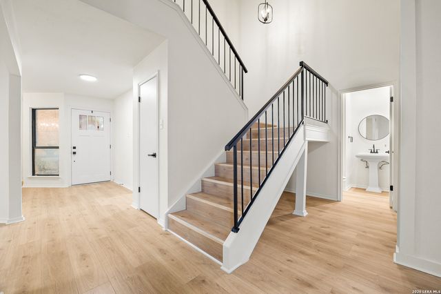 4367 Hilton Head St, San Antonio, TX 78217