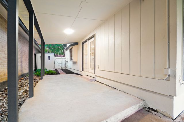 4367 Hilton Head St, San Antonio, TX 78217