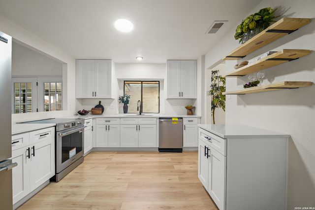 4367 Hilton Head St, San Antonio, TX 78217