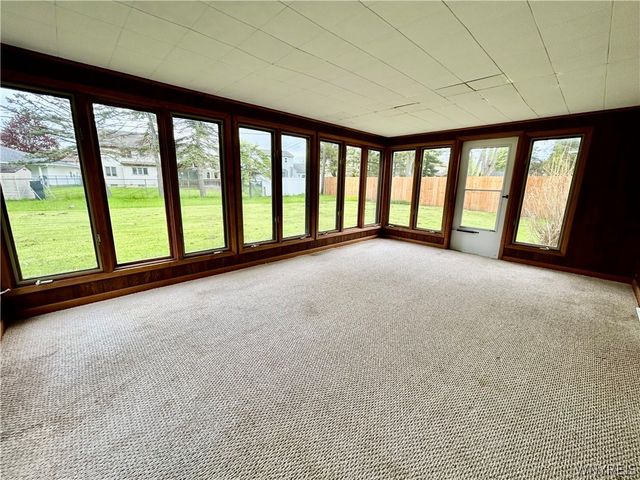52 Dorset Drive, Lancaster, NY 14043