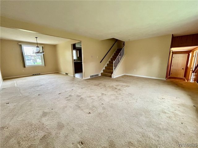 52 Dorset Drive, Lancaster, NY 14043