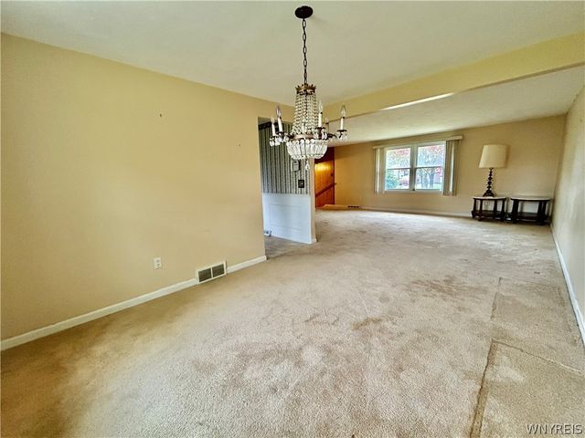 52 Dorset Drive, Lancaster, NY 14043