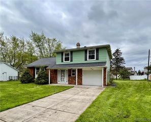 52 Dorset Drive, Lancaster, NY 14043