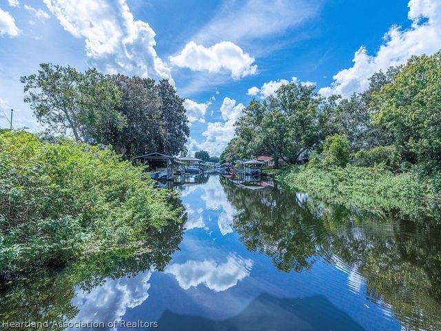 144 Citrus Road NE, Lake Placid, FL 33852