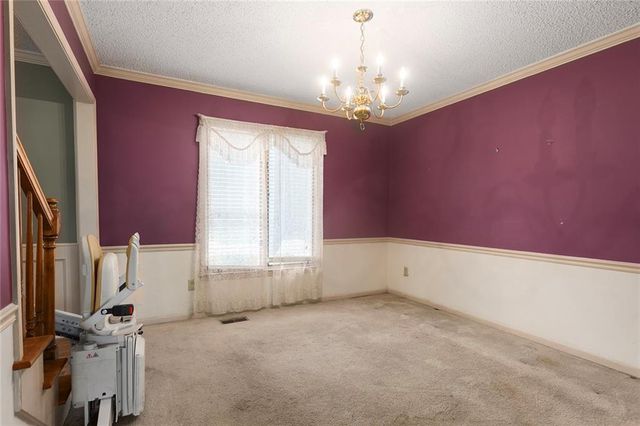 10525 Bluejacket Street, Overland Park, KS 66214