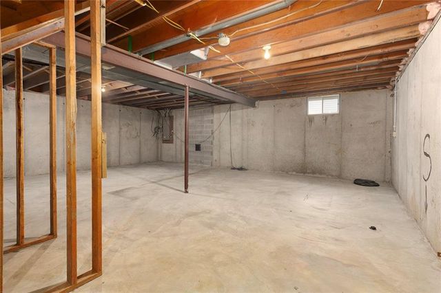 10525 Bluejacket Street, Overland Park, KS 66214