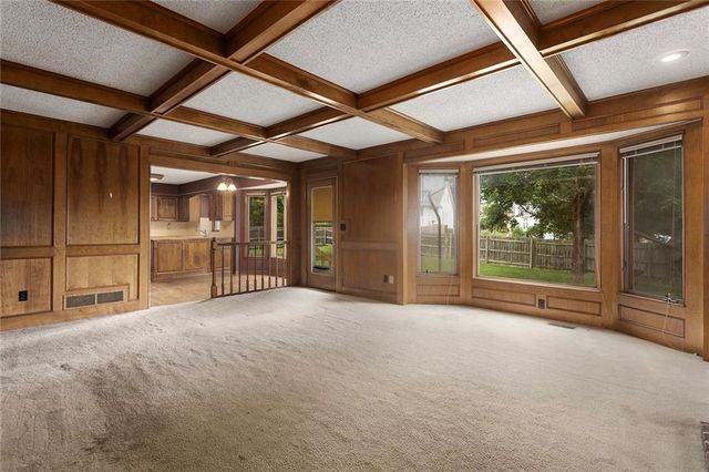 10525 Bluejacket Street, Overland Park, KS 66214