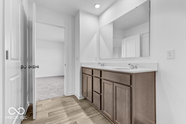 8726 Hollander Drive, Camby, IN 46113