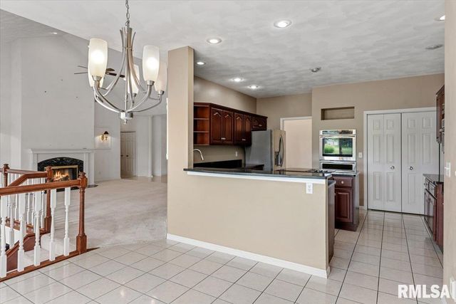 5001 EAGLE RIDGE, Springfield, IL 62711