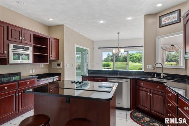 5001 EAGLE RIDGE, Springfield, IL 62711
