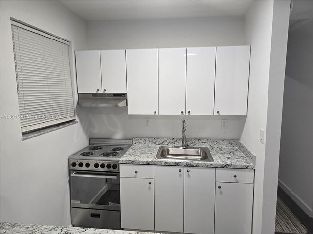 2418 Sherman St 1, Hollywood, FL 33020