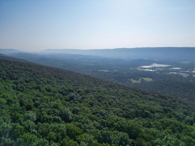 1030 Brow Road, Trenton, GA 30752