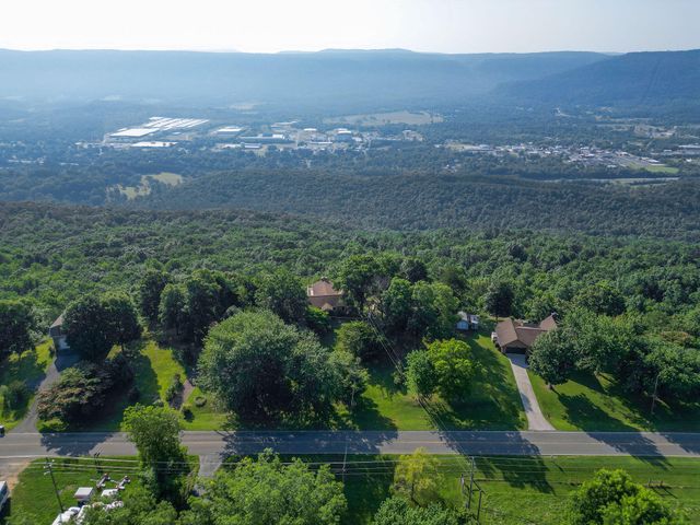 1030 Brow Road, Trenton, GA 30752