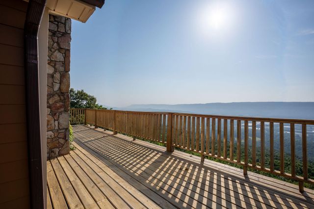 1030 Brow Road, Trenton, GA 30752