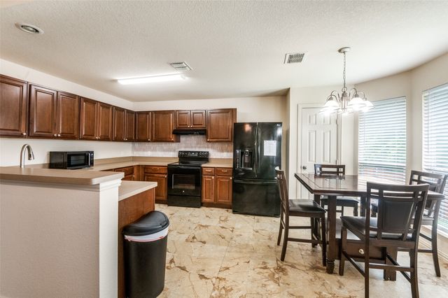 7813 Oak Garden Trail, Dallas, TX 75232