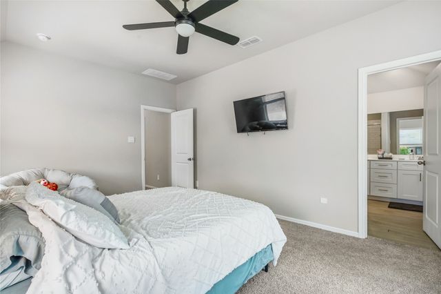 4812 Foundation Street, Haltom City, TX 76117